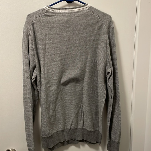 Mark Law Grey sweater with white trim collar - Picture 5 of 5